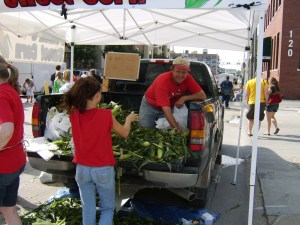 STA72070 Corn! The first harvest of sweet corn at the farmers market in Des Moines