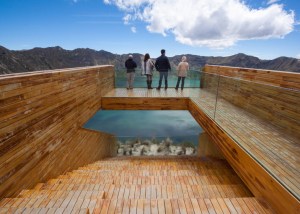 Volcano-crater-observation-deck-by-Javier-Mera-Jorge-Andrade-and-Daniel-Moreno_dezeen_784_3